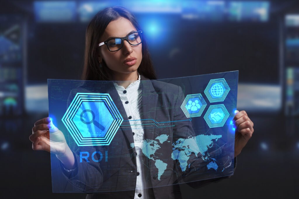 Frau mit Dashboard und Weltkarte